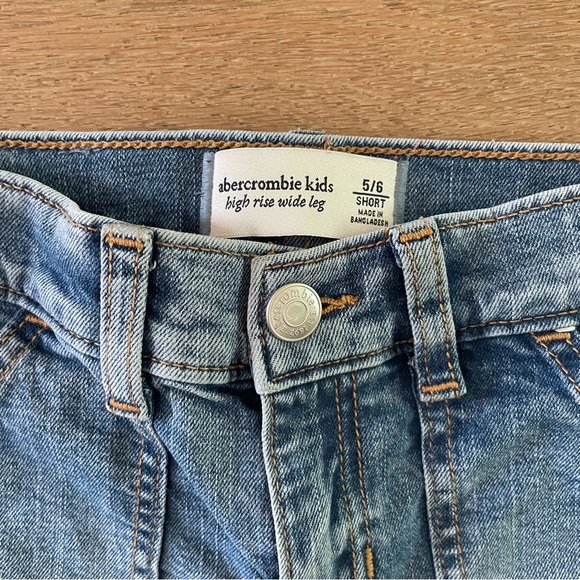 Abercrombie cargo jeans size 5/6 short - Picture 2 of 3